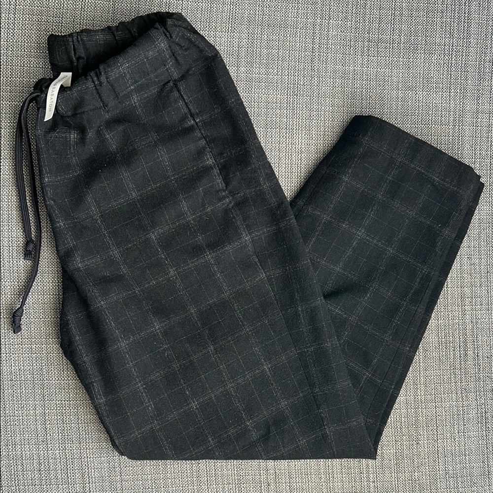 The Group Babaton Jimmy Plaid Cropped Sweatpants